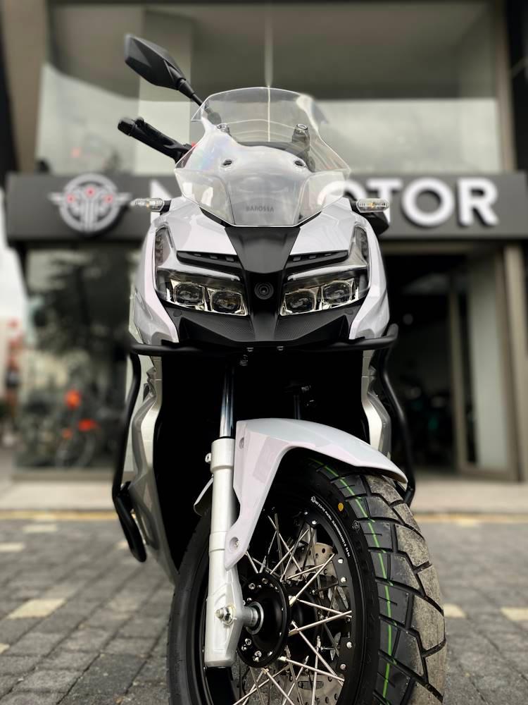 Motosiklet Küçük Resim Barossa 'Adv-125'