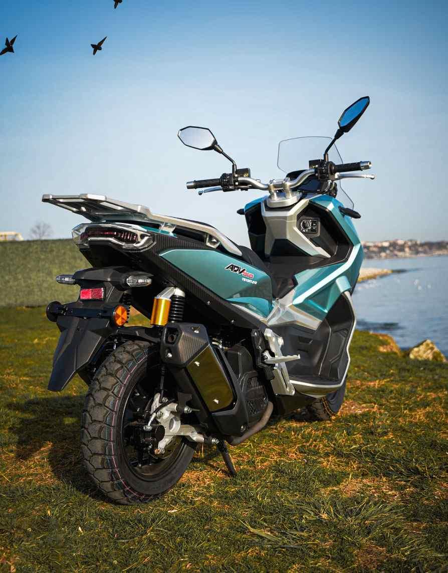 Motosiklet Küçük Resim Musatti 'ADV-150'