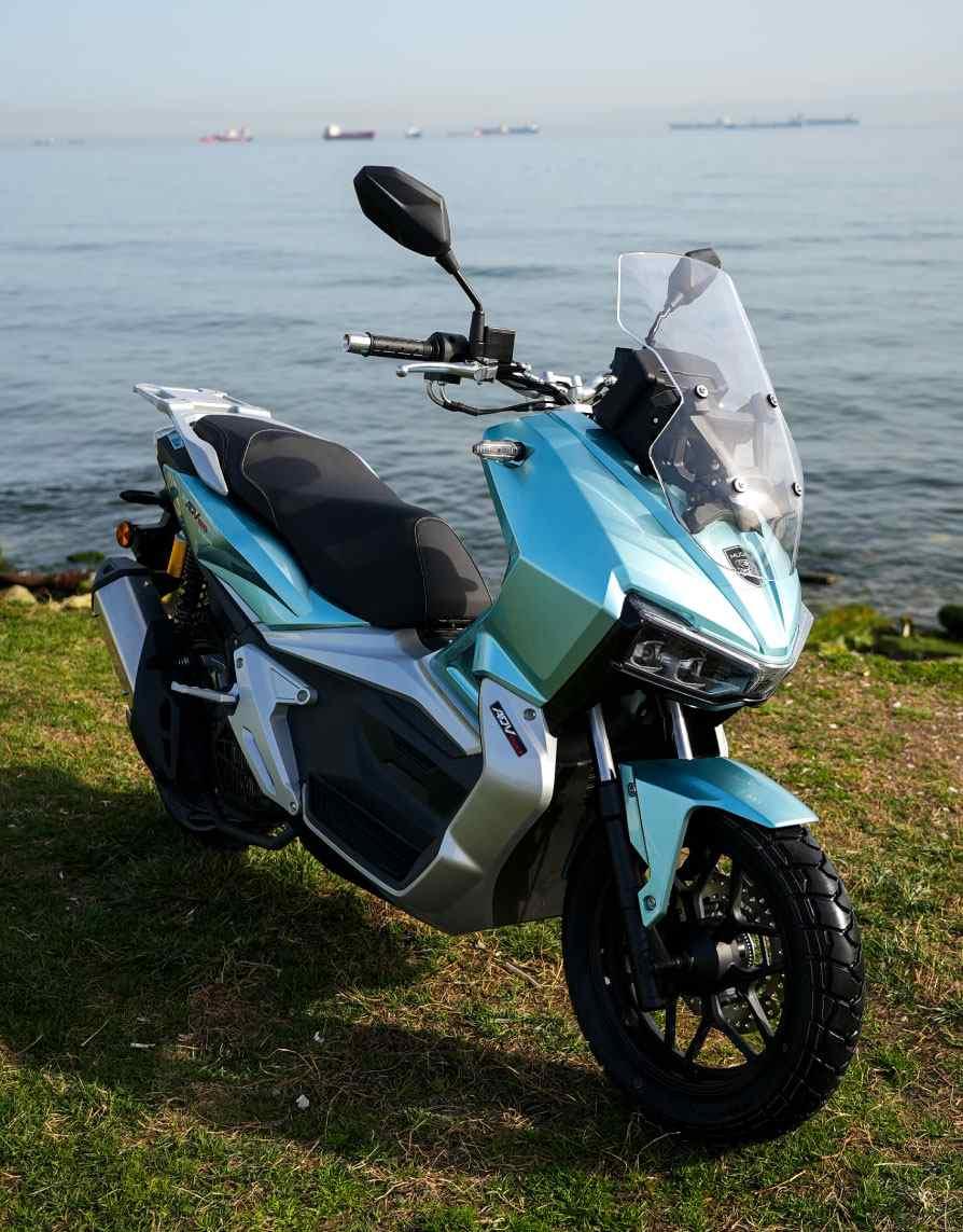 Motosiklet Küçük Resim Musatti 'ADV-150'