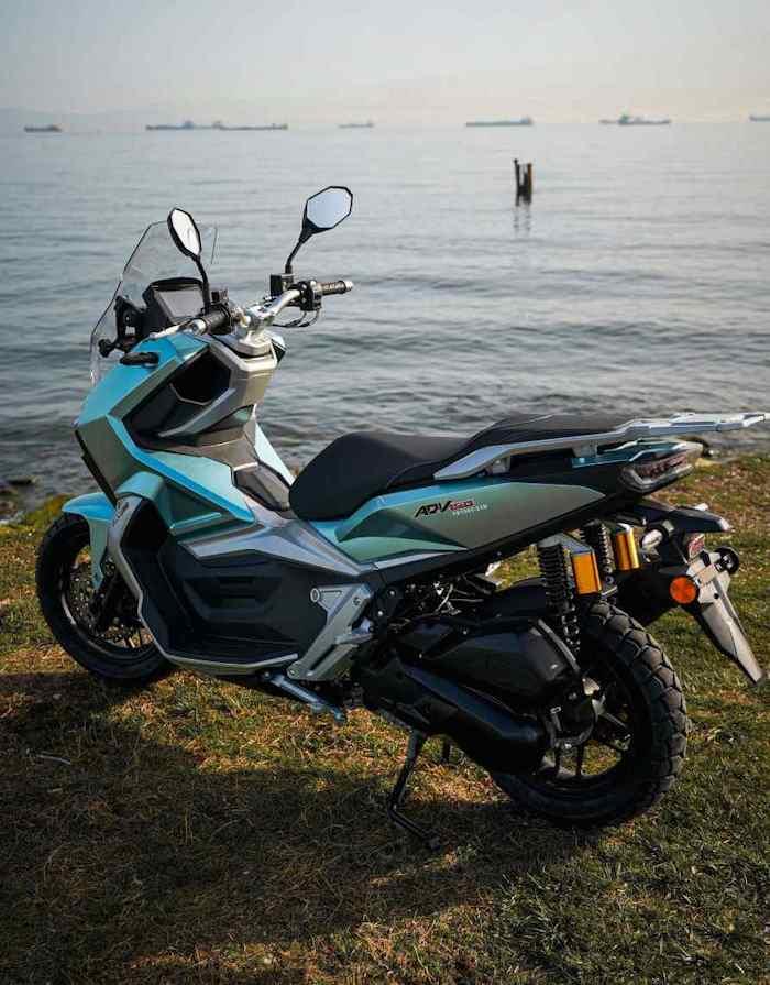 Motosiklet Küçük Resim Musatti 'ADV-150'
